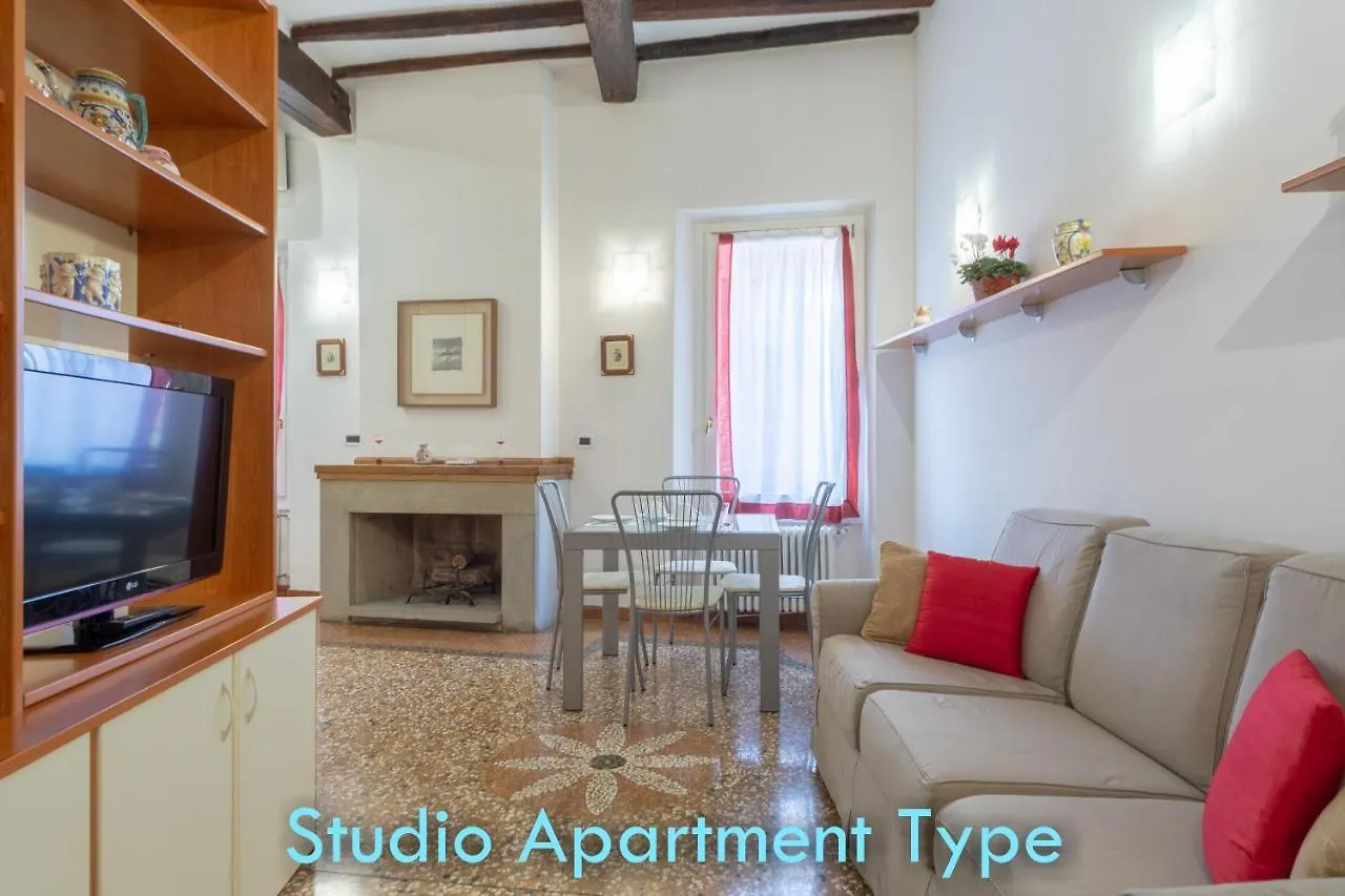 Santo Stefano Apartments - BolognaRooms