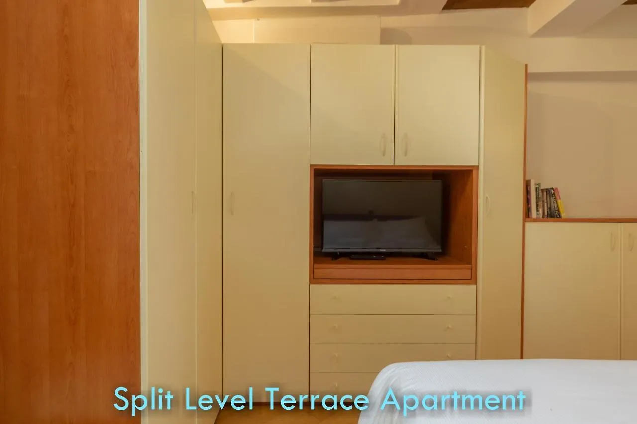 Santo Stefano Apartments - BolognaRooms Italia