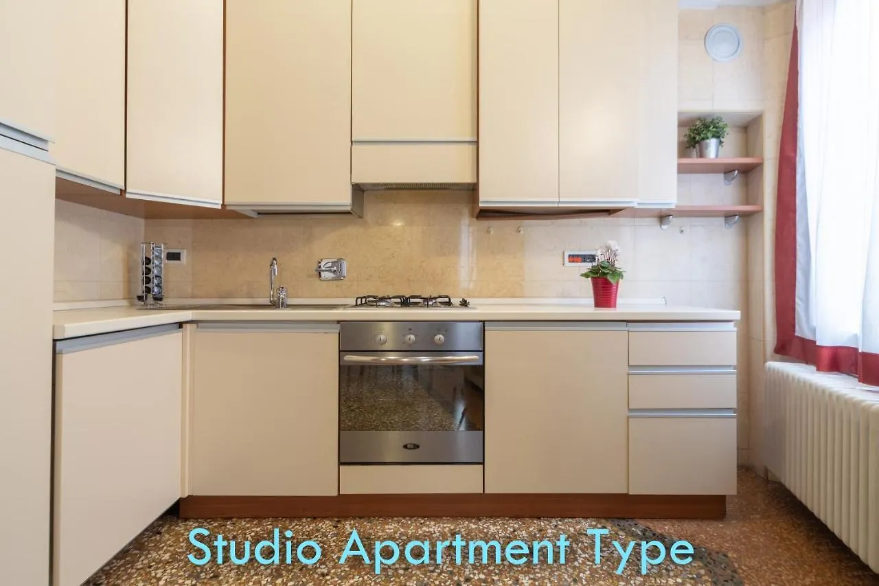 Santo Stefano Apartments - BolognaRooms Bologna