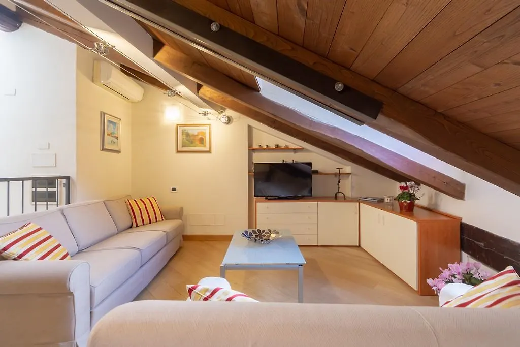 Santo Stefano Apartments - BolognaRooms