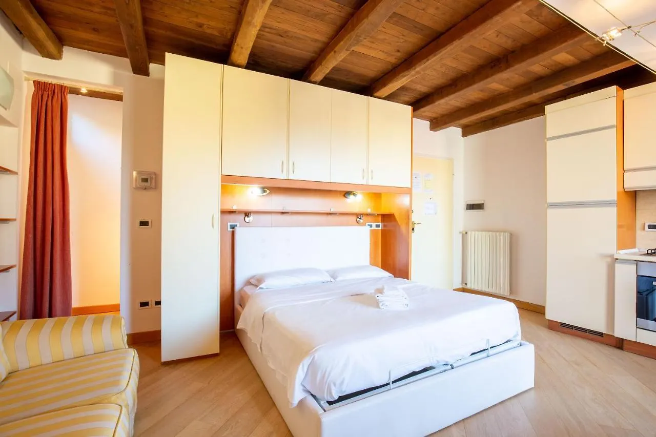 Santo Stefano Apartments - BolognaRooms 0*, Bologna Italia